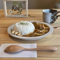 素材の旨みを閉じ込めた自家製燻製