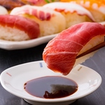 岐阜駅徒歩1分で焼き鳥と寿司食べ放題を個室で楽しむ和の隠れ家居酒屋。