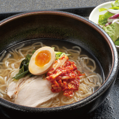冷麺など韓国料理もございます。