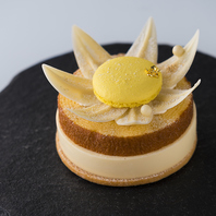 見た目にも美しいデザートをご堪能ください♪