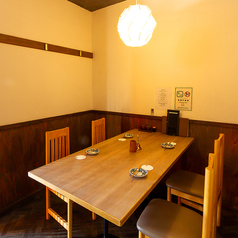 6～8名様程度でご利用いただける個室席です。