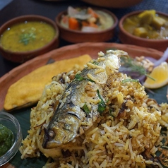 土日祝限定!【コルカタスタイルビリヤニ&ベンガルベジタリアンターリーコンボ】(4食限定)ミニチャイ付き