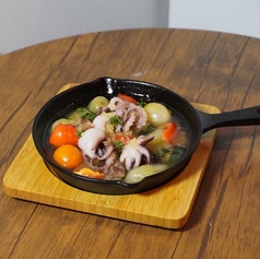 イイダコと野菜のアヒージョ