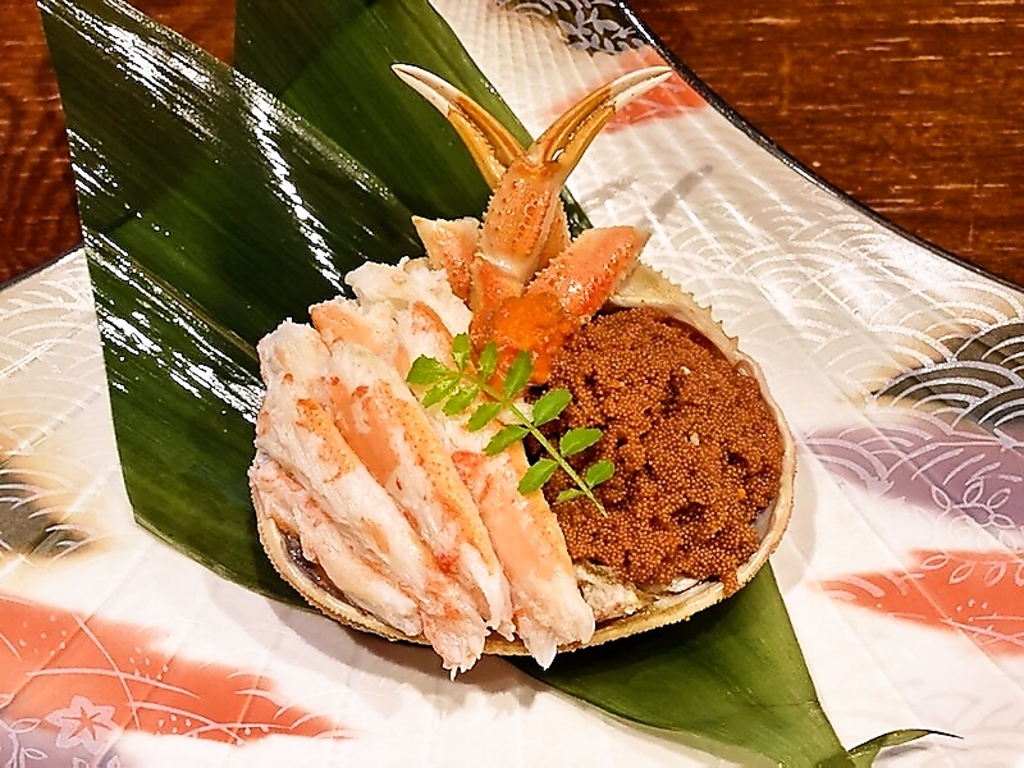 【北陸の旬を味わう】香箱かにの甲羅盛りは濃厚な旨味がたまらない一品。期間限定メニューもご用意！