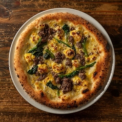 ラム肉のサルシッチャと菜の花のミモザ風