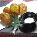 料理メニュー写真&nbsp;淡路産シラスと丹波黒豆のさつま揚げ