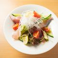 料理メニュー写真&nbsp;どっさり盛った海鮮サラダ