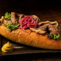 こぼれ和牛ホットドッグ