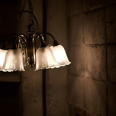 【6名様～9名様用】テーブル2席をあわせて9名様までのお食事が可能です。中規模のご宴会も可能なお席となっております。