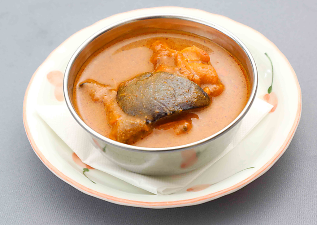 大人数の宴会も大歓迎！広々とした空間と豪華なコース料理で、賑やかで最高な時間を演出いたします。