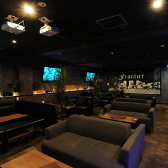 Luxury Cafe&Bar Frontier 梅田 東通りの雰囲気1