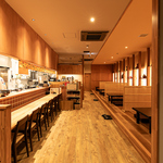 広々とした店内。カウンター席やお座敷、テーブル席などご用意☆様々なシーンでご利用いただけます。