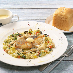 白トリュフバター香る 本日鮮魚と2種舞茸のソテー クスクスサラダ添え