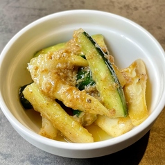 ２．胡瓜・セロリ　Cucumber and celery