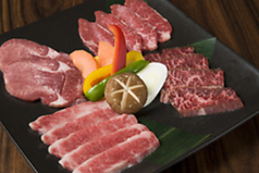 炭火焼肉 おおむらの特集写真