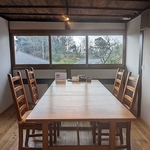 2階個室からは宗像市の自然をお楽しみ頂けます（4から8名様）