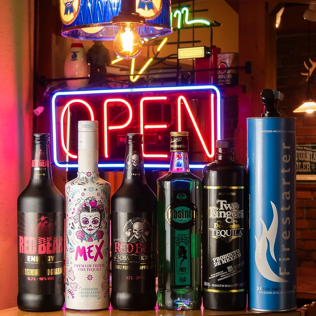 珍しいお酒など、豊富なドリンクメニューを取り揃えています。ぜひお気に入りを探してみてください。