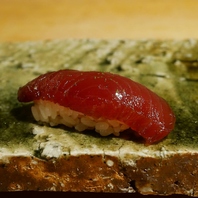 女性職人が握る、感性と技が光る創作寿司