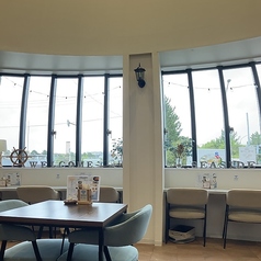 シーサイドカフェの雰囲気1