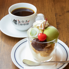 多彩なオリジナルドリンクでお出迎え♪デザートも！