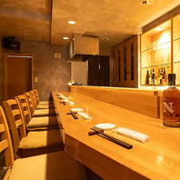 大人の隠れ家のような店内☆心地よい空間が広がる！