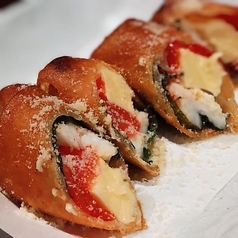 海老とトマトとチーズの春巻き揚げ