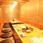 人数・シーンに合せて様々なお席をご用意しております。オススメのお座敷は最大50名様＆20名様迄OK♪