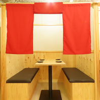 ゆったり寛げる木の温もり半個室◆少人数利用に最適