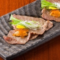 料理メニュー写真&nbsp;雲丹といくら 牛肩ロースの炙り ”うにく”　