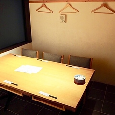 3名様~16名様でご利用頂けます。12名様以上で個室貸し切りも可能です。