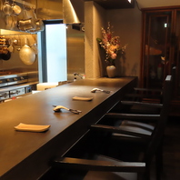 ゆっくりと食事をご堪能いただける空間をご用意致します