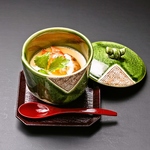 お出汁のやさし～い味わいが人気の“茶碗蒸し”は572円(税込)！お寿司の合間に食べたい一品です。