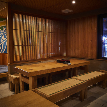 牡蠣ノ上にも三年 天神今泉店の雰囲気1