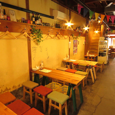 1階【テーブル】30名～50名様規模の宴会が可能♪