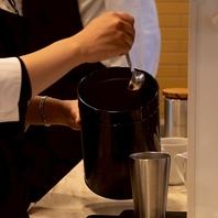 コーヒーは注文ごとに豆を挽くため香りが格別です！