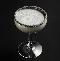 ブラック セサミ マティーニ(Black Sesame Martini)