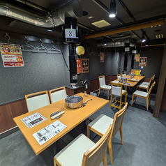 1～2名様用カウンター席が1卓ございます。