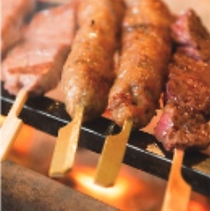 いわい鶏の串焼き　五種盛り合わせ（もも、ねぎま、むね、レバー、手羽中）