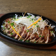 多彩な肉料理が揃う贅沢なラインナップをご堪能あれ！