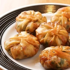 上海焼き餅（にら饅頭） 1人前6個の写真