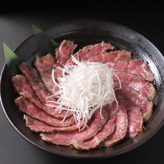 和牛もも肉のタタキ