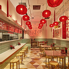 貸切も可能です。着席時:33名様/立食時:40名様まで対応可能なので、会社宴会や友人との宴会、イベントなど、人数が多い集まりにピッタリです。