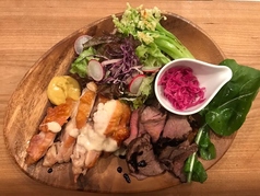 上州牛ランプ肉と国産グリルチキンの盛り合わせ