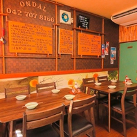 入口そばのシックな雰囲気の宴会も可能！