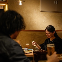 様々なシーンにおすすめのテーブル席。