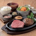 料理メニュー写真&nbsp;黒ハンバーグ&ヒレステーキセット