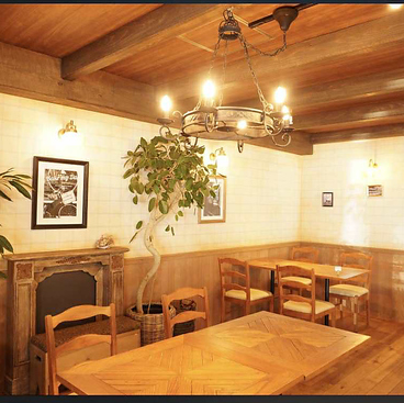 HILL SIDE CAFE BASEL ヒルサイドカフェバーセルの雰囲気1