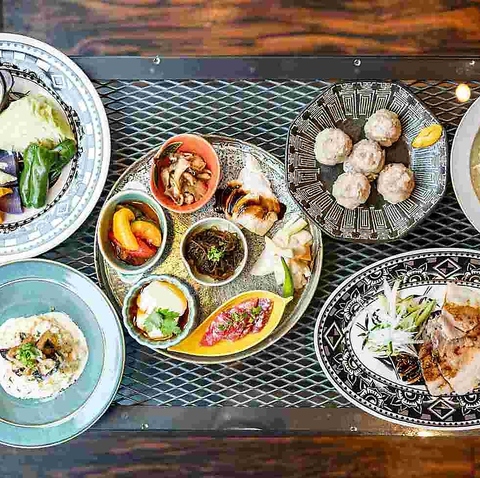 ＪＲ飯田橋駅東口より徒歩7分仕事帰りや女子会にぴったりな、和モダンダイニングバー