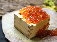 名物！海鮮こぼれイクラ飯