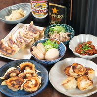 香ばしく焼き上げた熱々肉汁餃子と豊富なお酒で！